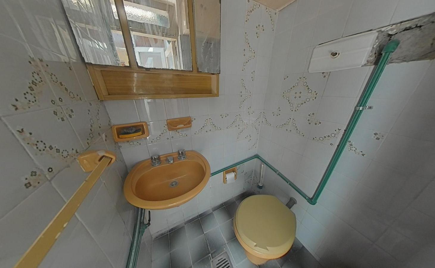 CASA DE DOS PLANTAS A RECICLAR EN DORREGO, GUAYMALLÉN CON TOUR VIRTUAL