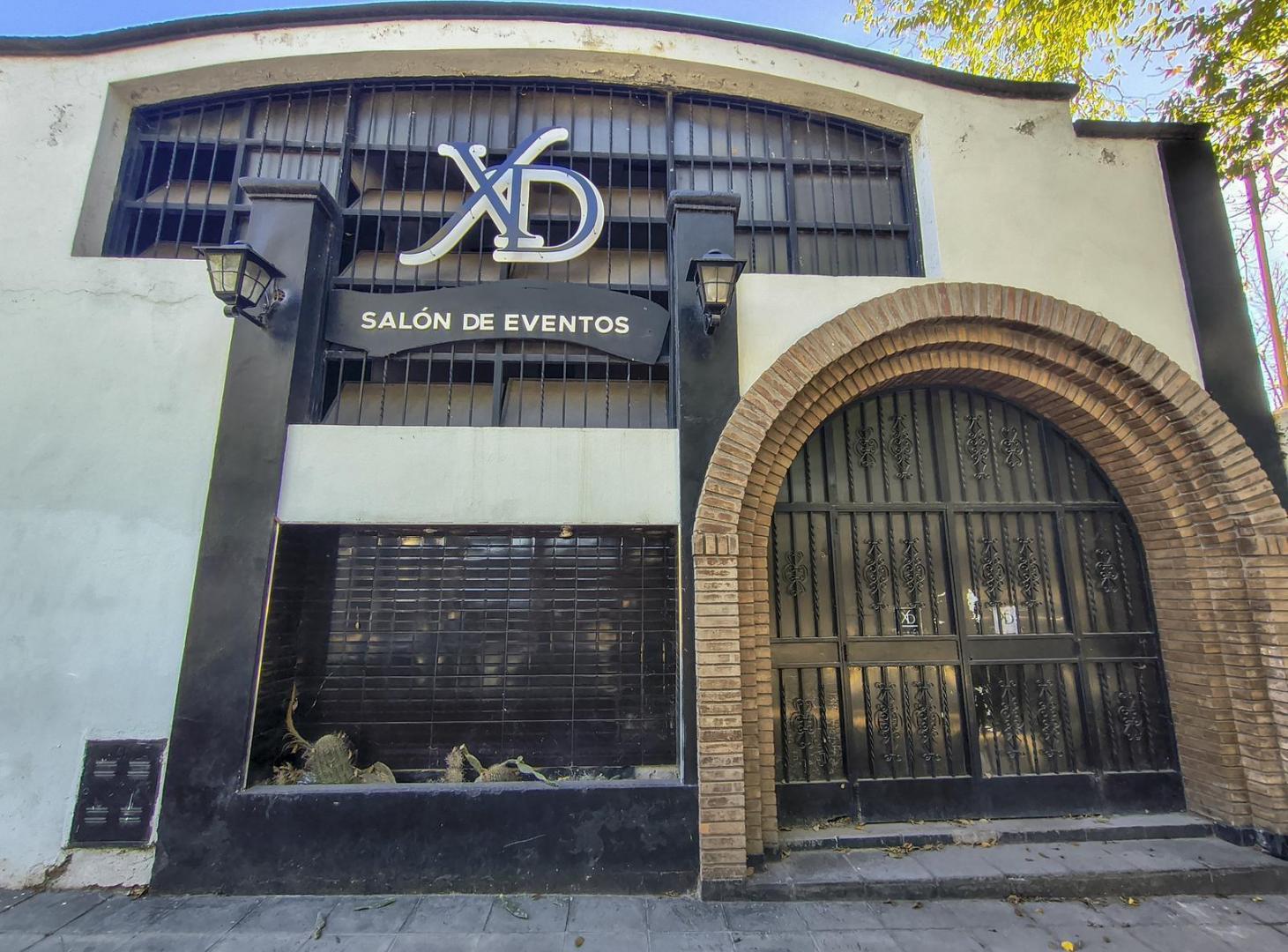 Edificio Comercial en Las Heras