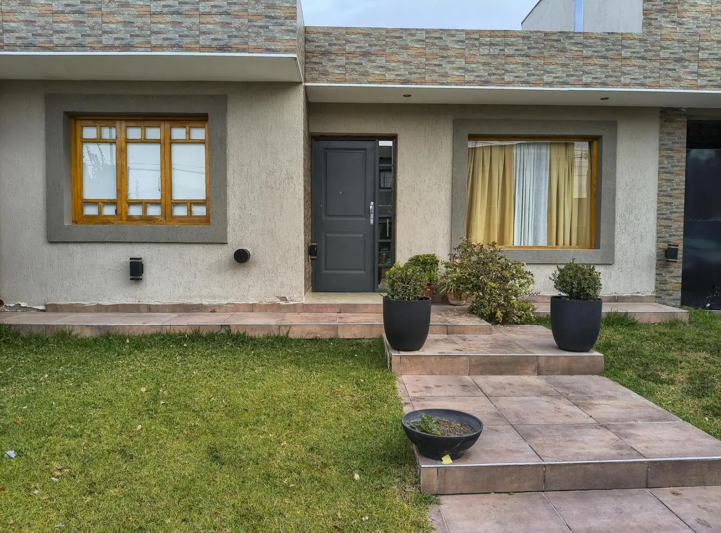 CASA EN VENTA- BARRIO RINCON DE MITRE 2