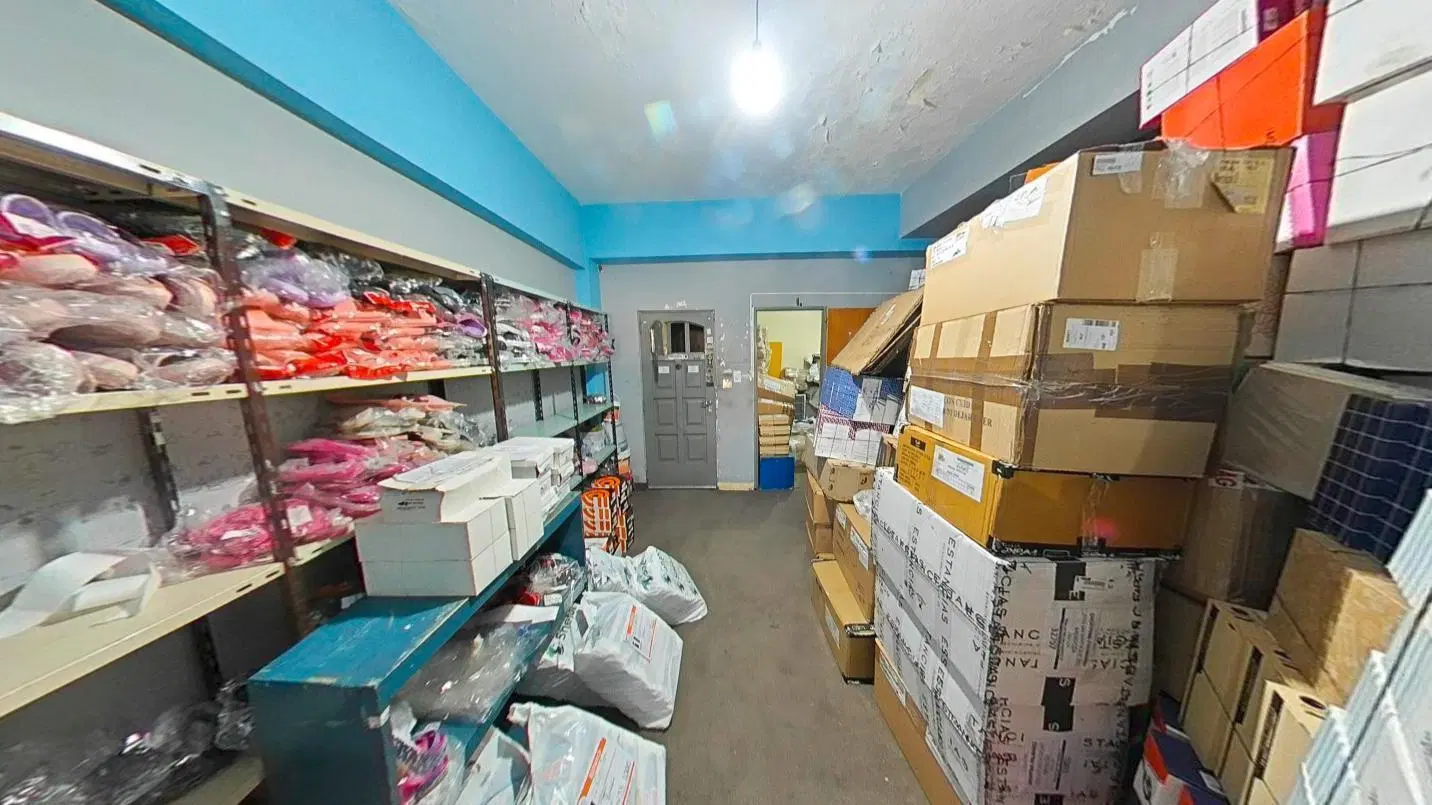 OFICINA EN ALQUILER SOBRE CALLE LAS HERAS CON TOUR VIRTUAL 4