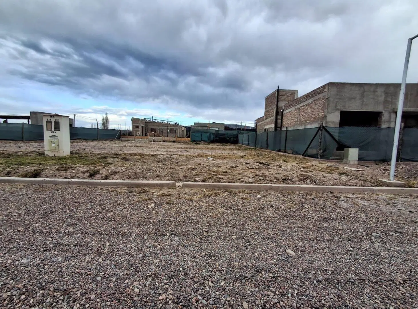 EXCELENTE LOTE CENTRAL DE 300M2 B° PRIVADO LA HERRADURA, CALLE VIDELA ARANDA, CRUZ DE PIEDRA, MAIPU. 3