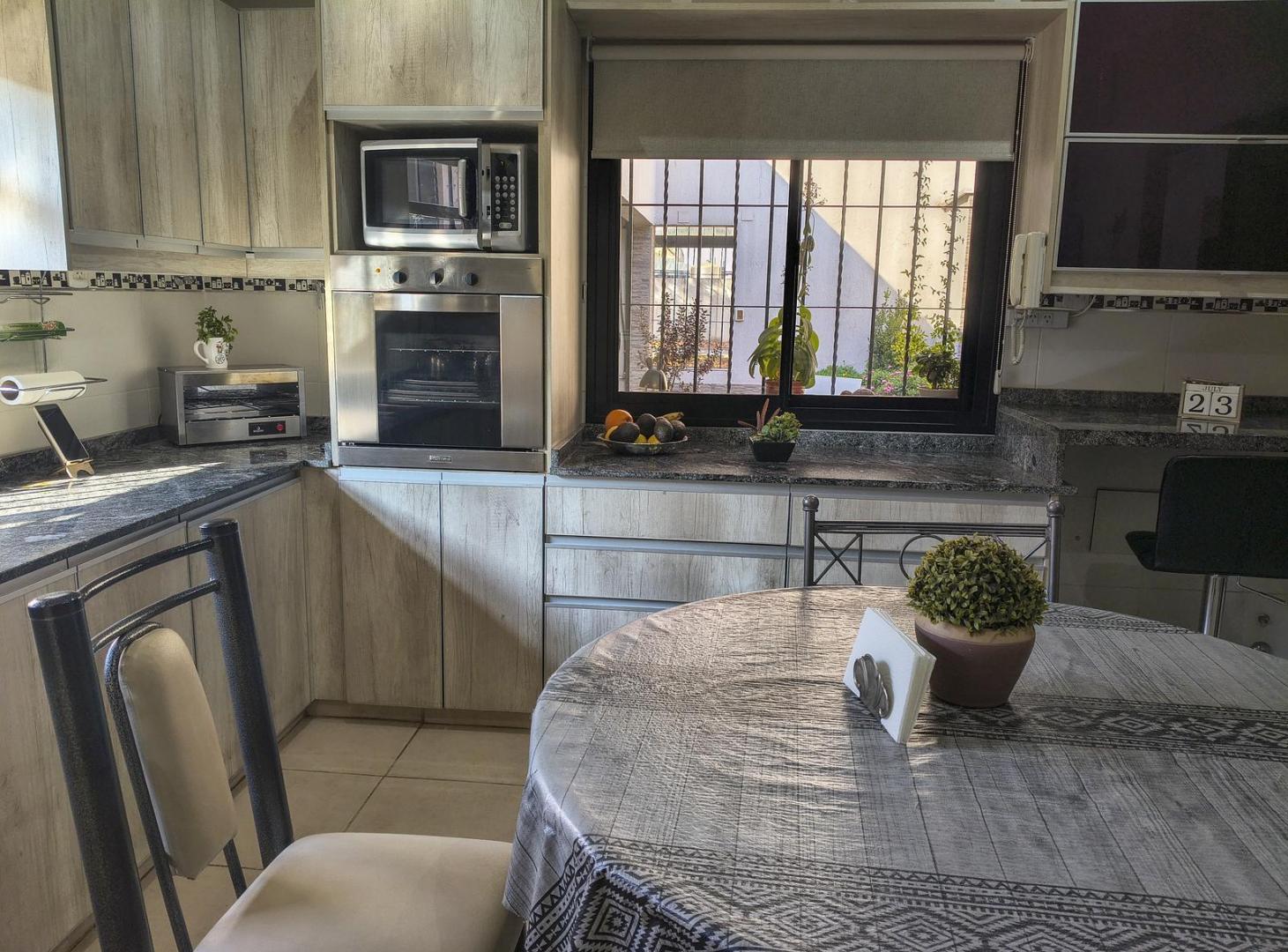 CASA CON GALPON EN CRUZ DE PIEDRA, MAIPU CON TOUR VIRTUAL