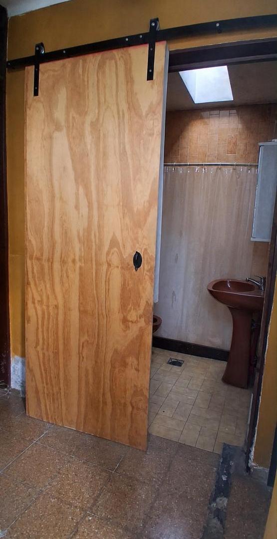 Foto de CASA EN VENTA GODOY CRUZ PARA RECICLAR, imagen 5