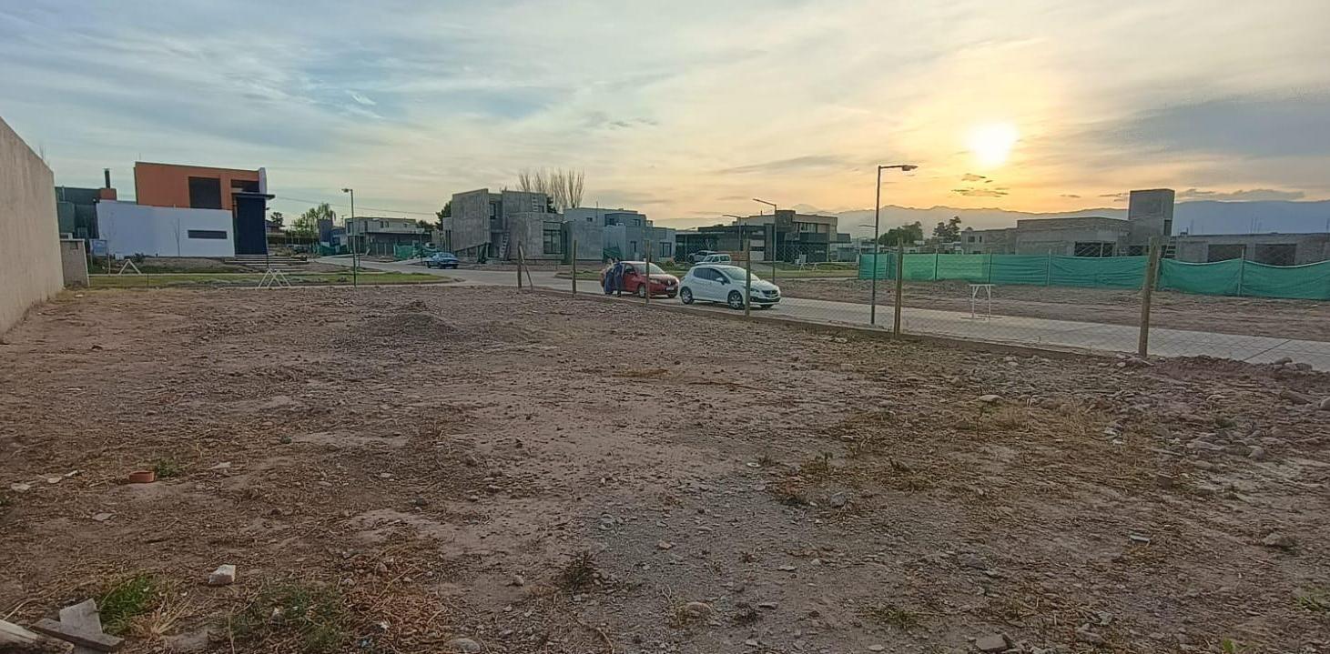 Foto de LOTE B° PRIVADO YRIGOYEN - MAIPU, imagen 5