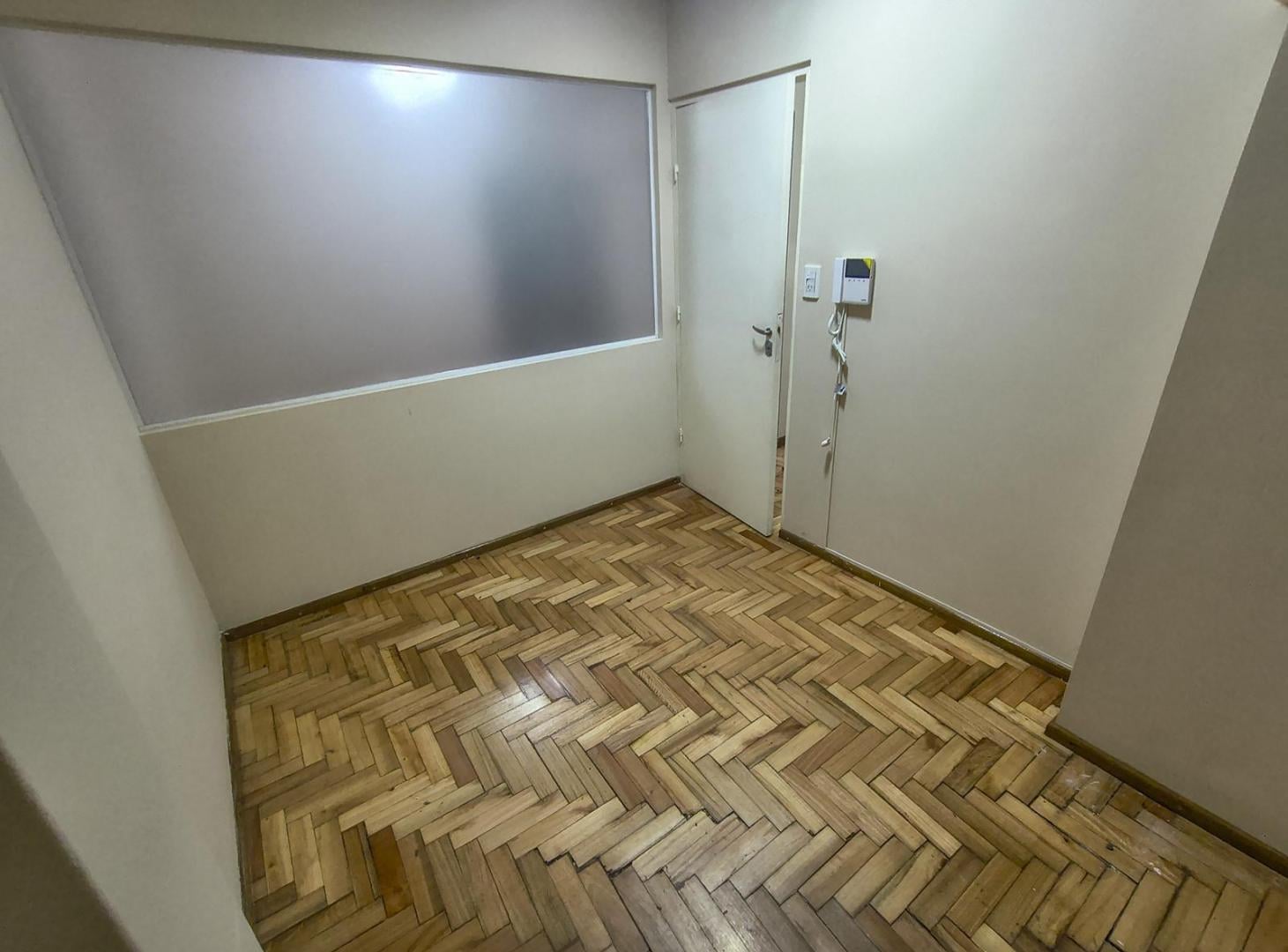 Foto de OFICINA EN VENTA CIUDAD DE MENDOZA CON TOUR VIRTUAL, imagen 2