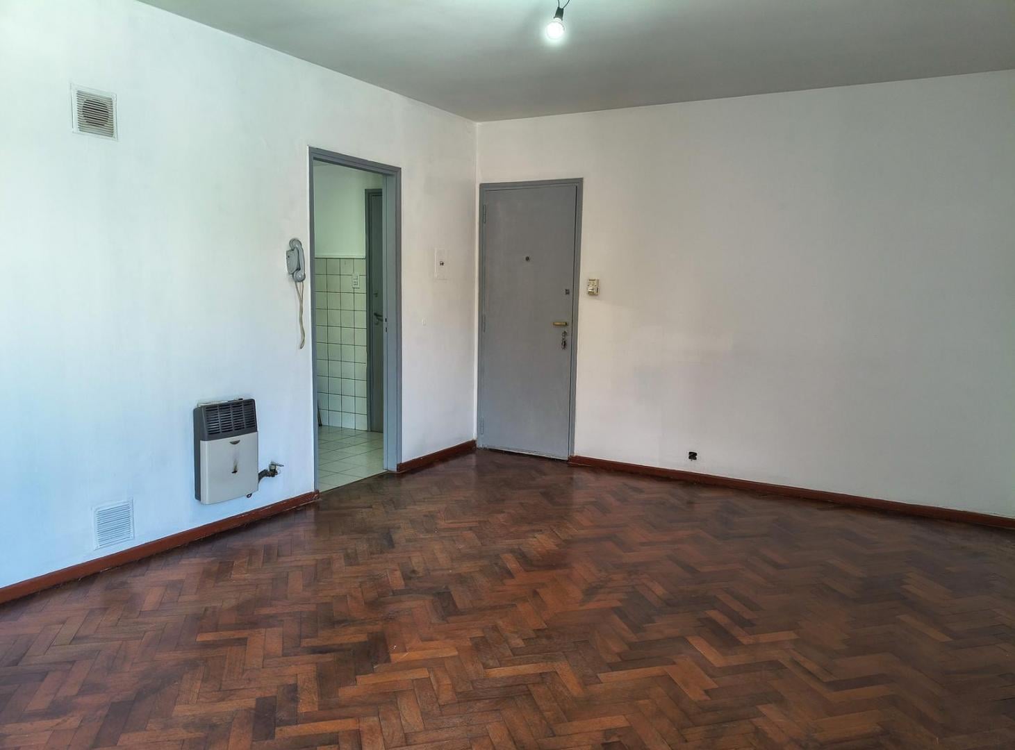 Foto de DEPARTAMENTO EN ALQUILER 2 DORM CENTRICO SIN COCHERA, imagen 3