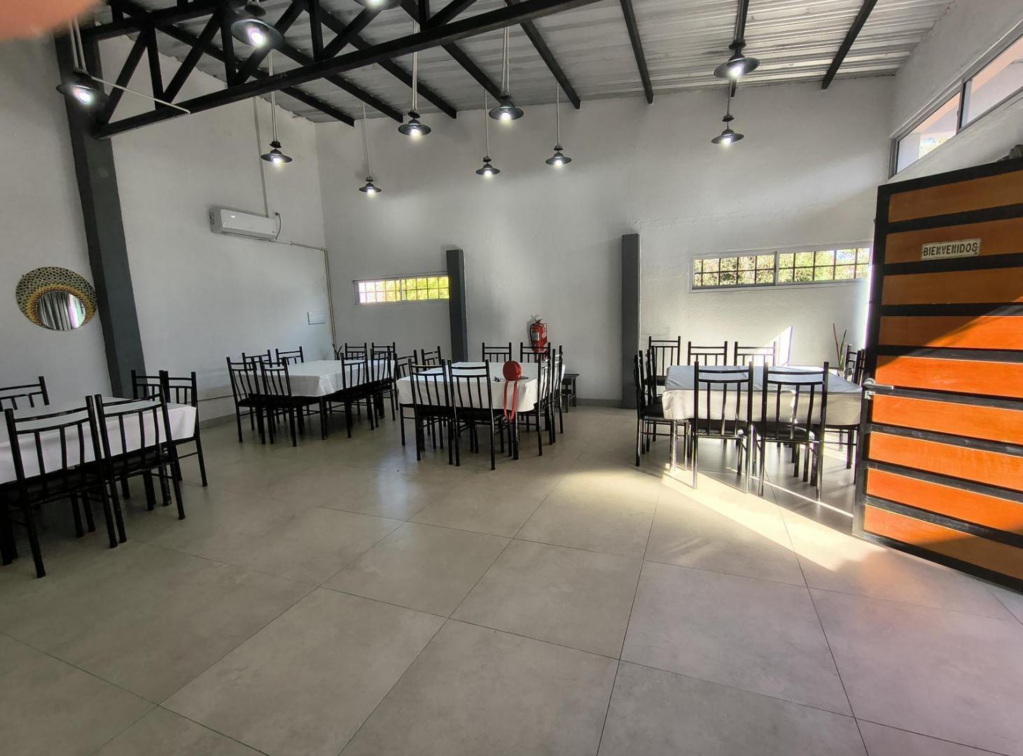 Foto de ALQUILER LOCAL COMERCIAL SALON MULTIUSO EN GUAYMALLEN CON TOUR VIRTUAL, imagen 1