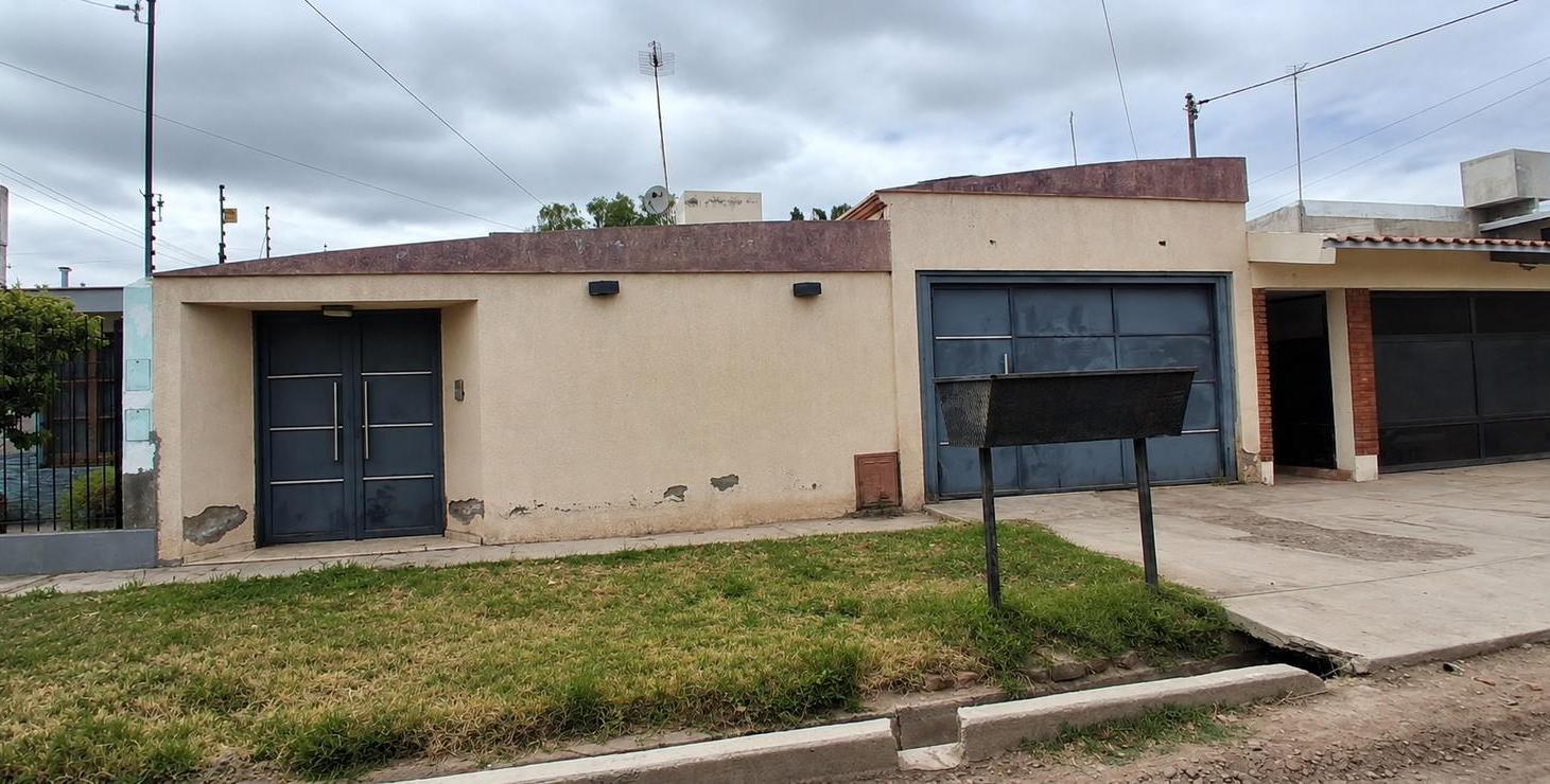 Foto de CASA EN VENTA ZONA RESIDENCIAL - BARRIO EL PARAISO JUNIN MENDOZA, imagen 1