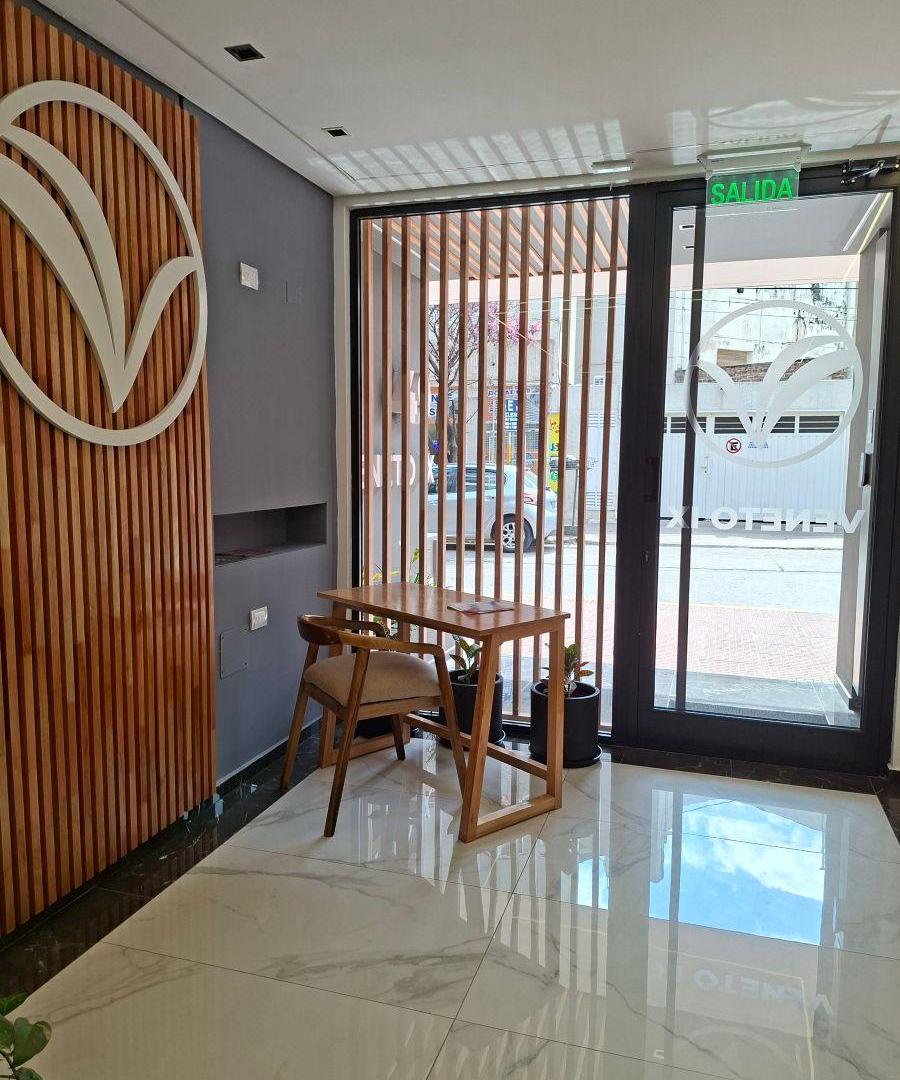 Foto de ALQUILER ANUAL: Dpto con cochera 2 dorm. 2 Bñs - Carlos Paz, imagen 2