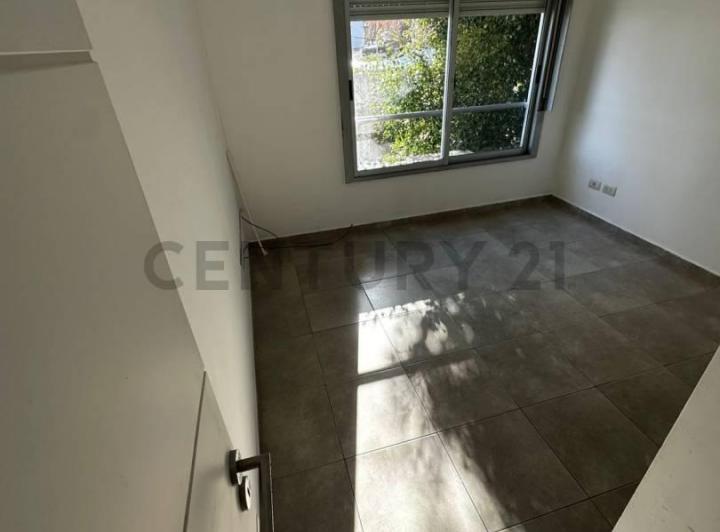 ALQUILER DEPARTAMENTO 2 AMBIENTES COCHERA Y BALCON 3