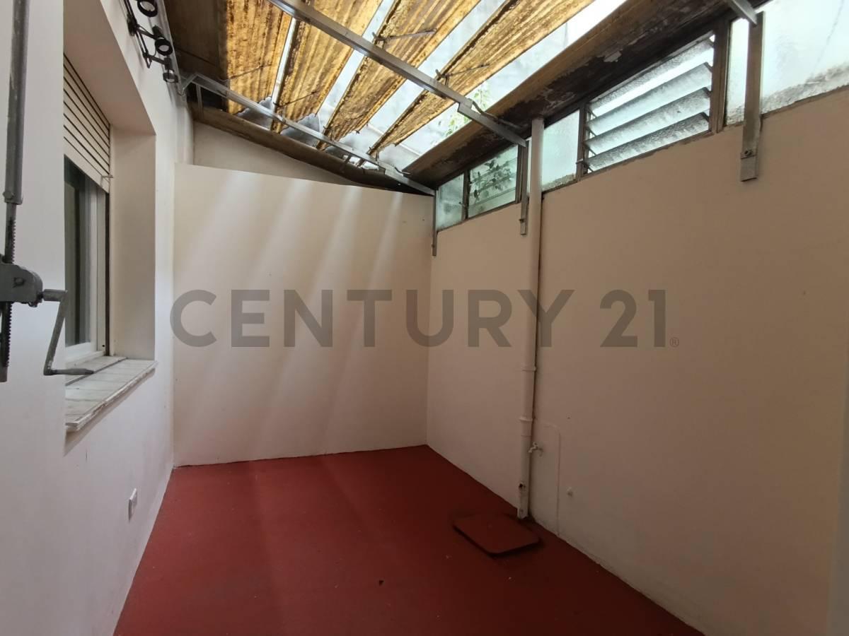 Foto de Departamento 2 ambientes en venta con patio! en Caballito, imagen 3