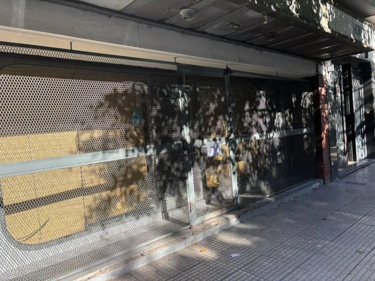 Venta en Oportunidad en Villa Crespo, Local + Gran Depósito con entrada Independiente 3