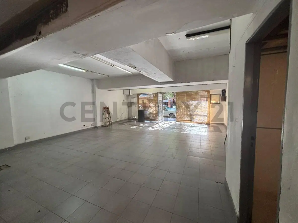 Venta en Oportunidad en Villa Crespo, Local + Gran Depósito con entrada Independiente 2
