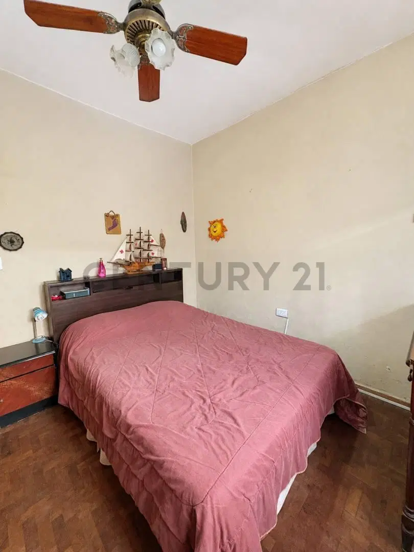 CASA 5 AMBIENTES EN VENTA EN MORÓN 5