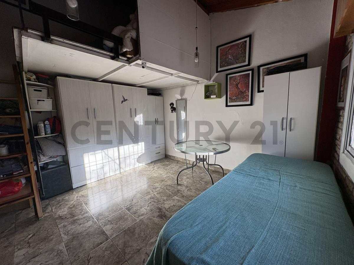 Foto de Casa Multifamiliar 6 Ambientes en Venta en Rafael Castillo, imagen 4
