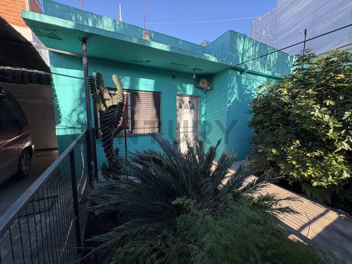 Casa Multifamiliar 6 Ambientes en Venta en Morón