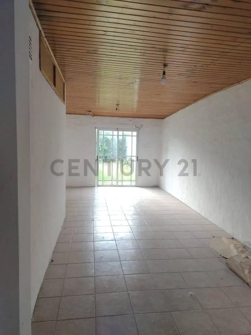 CASA EN VENTA EN EL CENTRO DE CARMEN DE ARECO 8