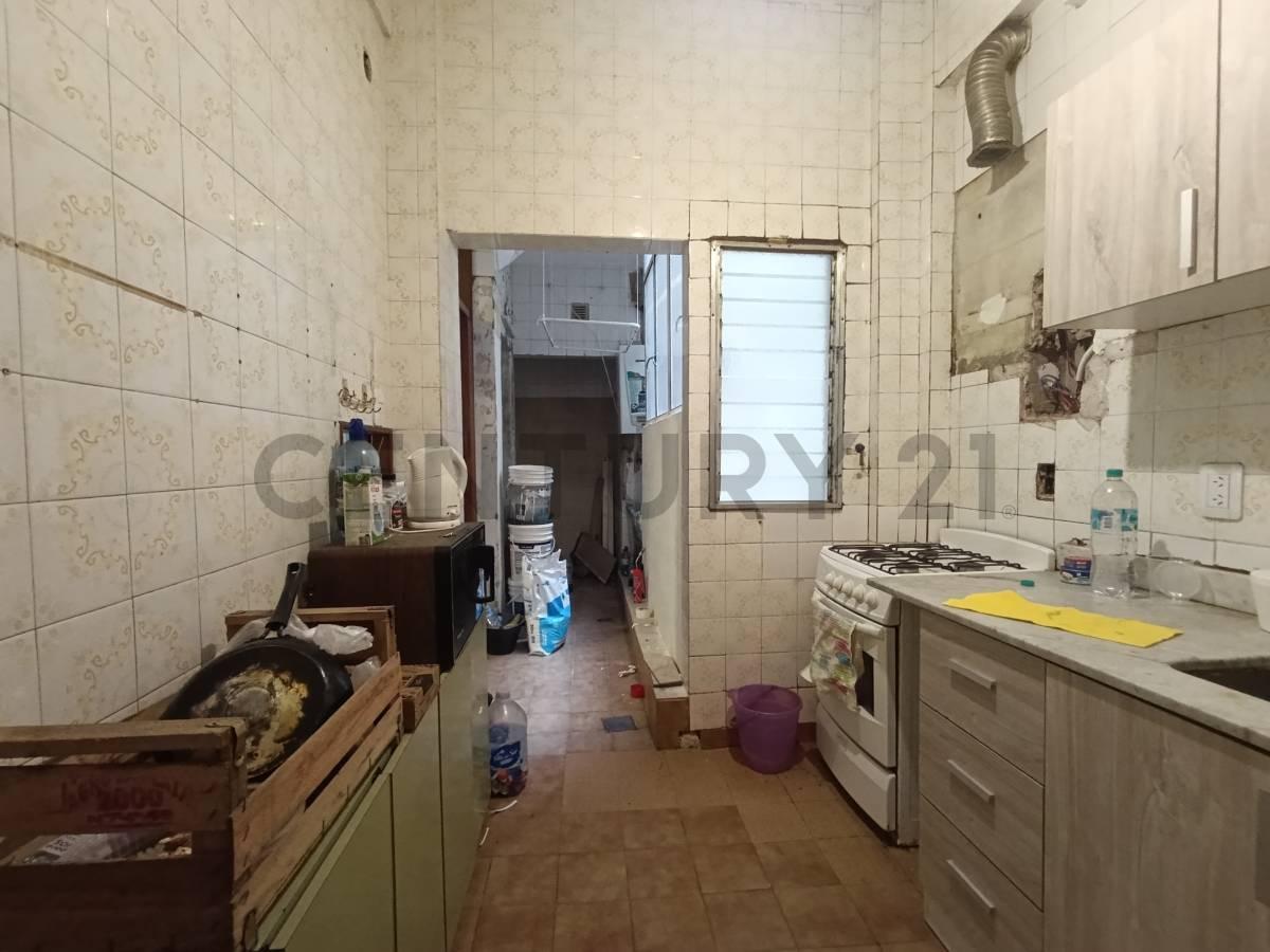 Foto de Departamento 3 ambientes a reciclar en Balvanera, imagen 5