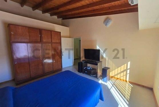 VENTA MULTIFAMILIAR 3 UNIDADES  318M2