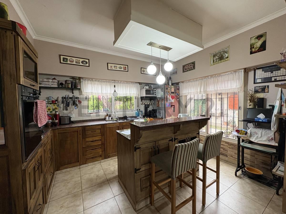 Foto de VIVIENDA MULTIFAMILIAR EN VENTA EN CASTELAR, imagen 3