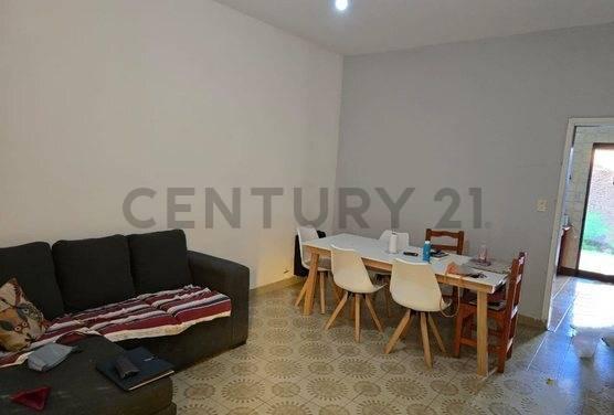 Foto de CASA MULTIFAMILIAR- 3 PROP. EN VILLA LUZURIAGA, BUENOS AIRES - APTO, imagen 2