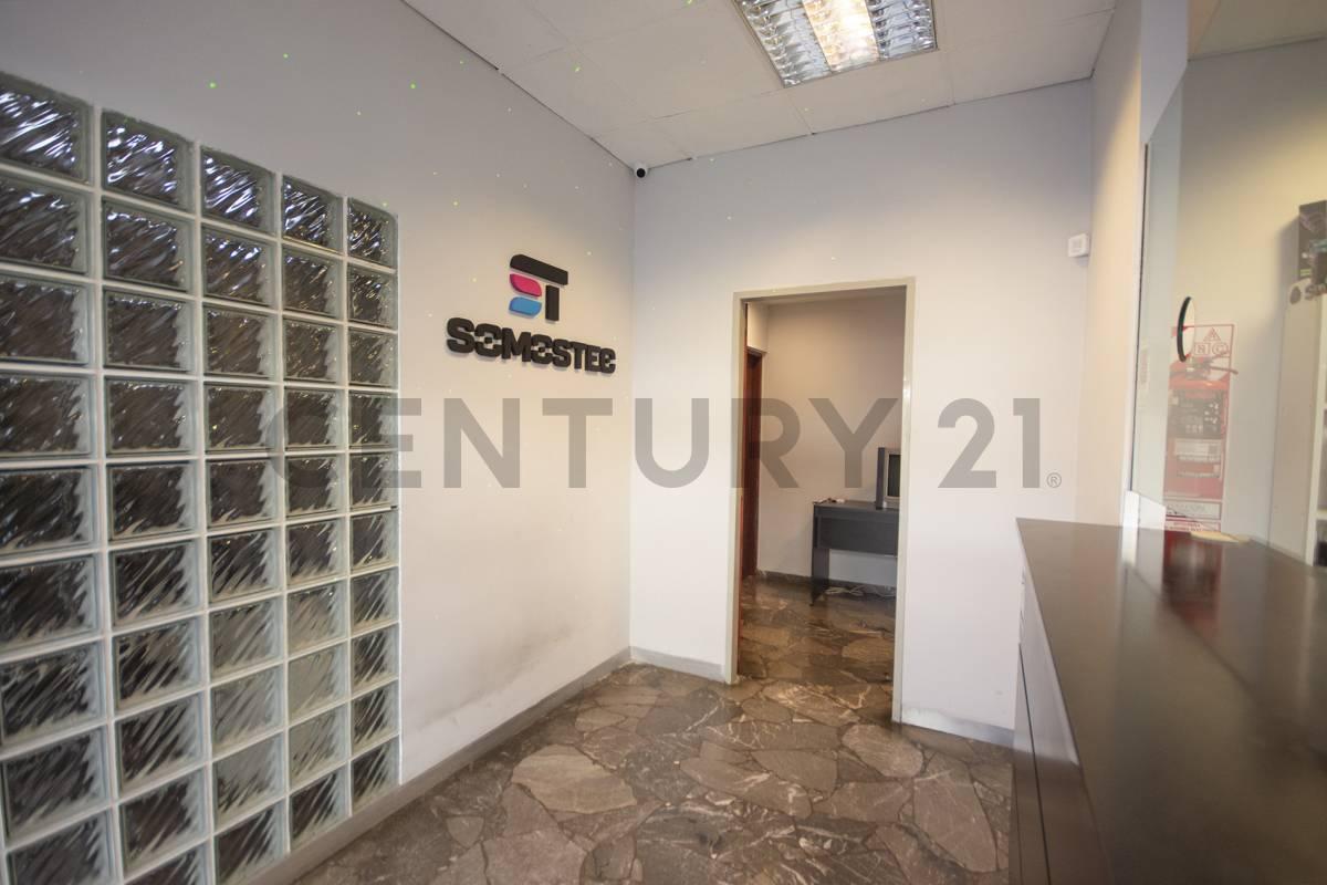 Foto de EDIFICIO COMERCIAL ÚNICO - OFICINAS, DEPÓSITO ALTURA Y FABRICA en, imagen 4