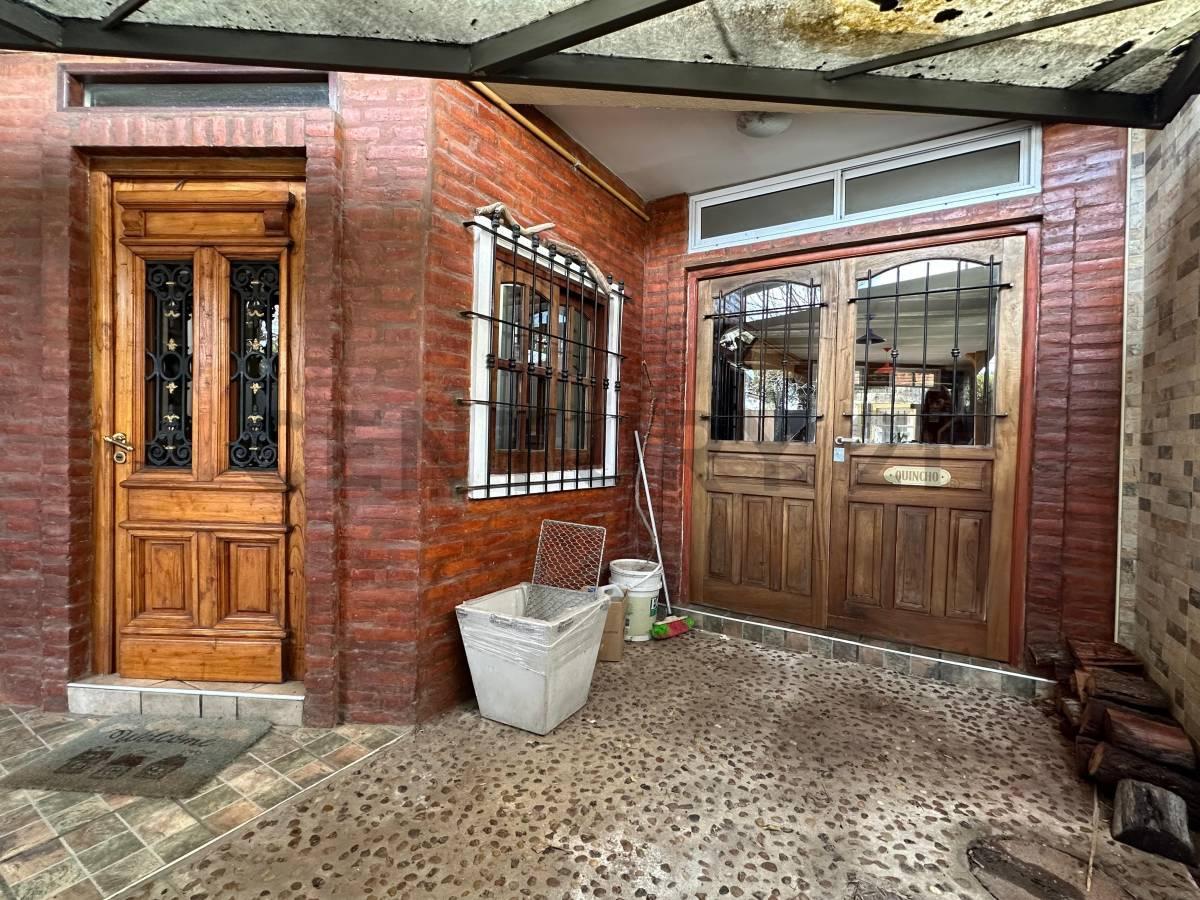 Foto de Excelente Chalet en Don Torcuato - Cuatro dormitorios - Quincho y Pileta, imagen 1