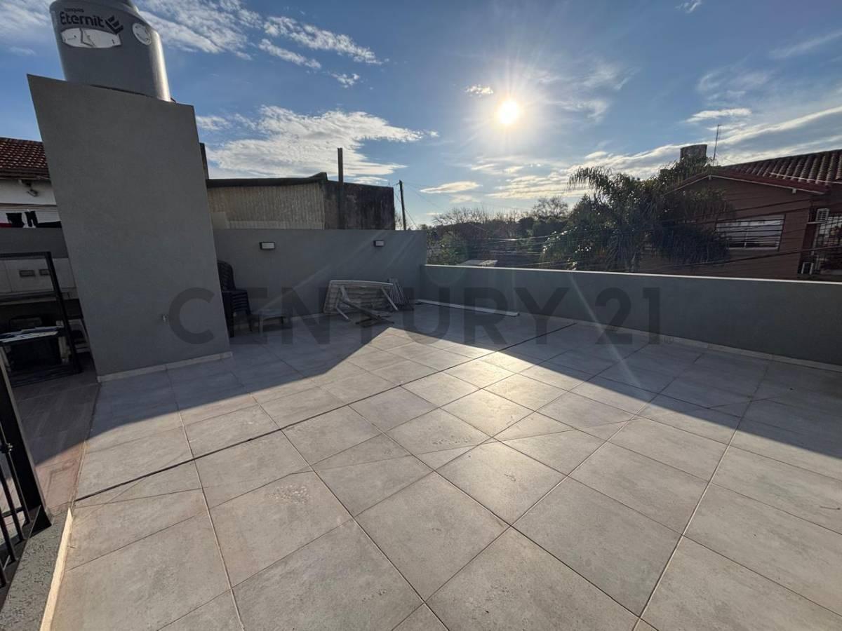 Foto de PH Tipo Casa| 3 amb reciclado| Patio+terraza+parrilla | sin expensas, imagen 1
