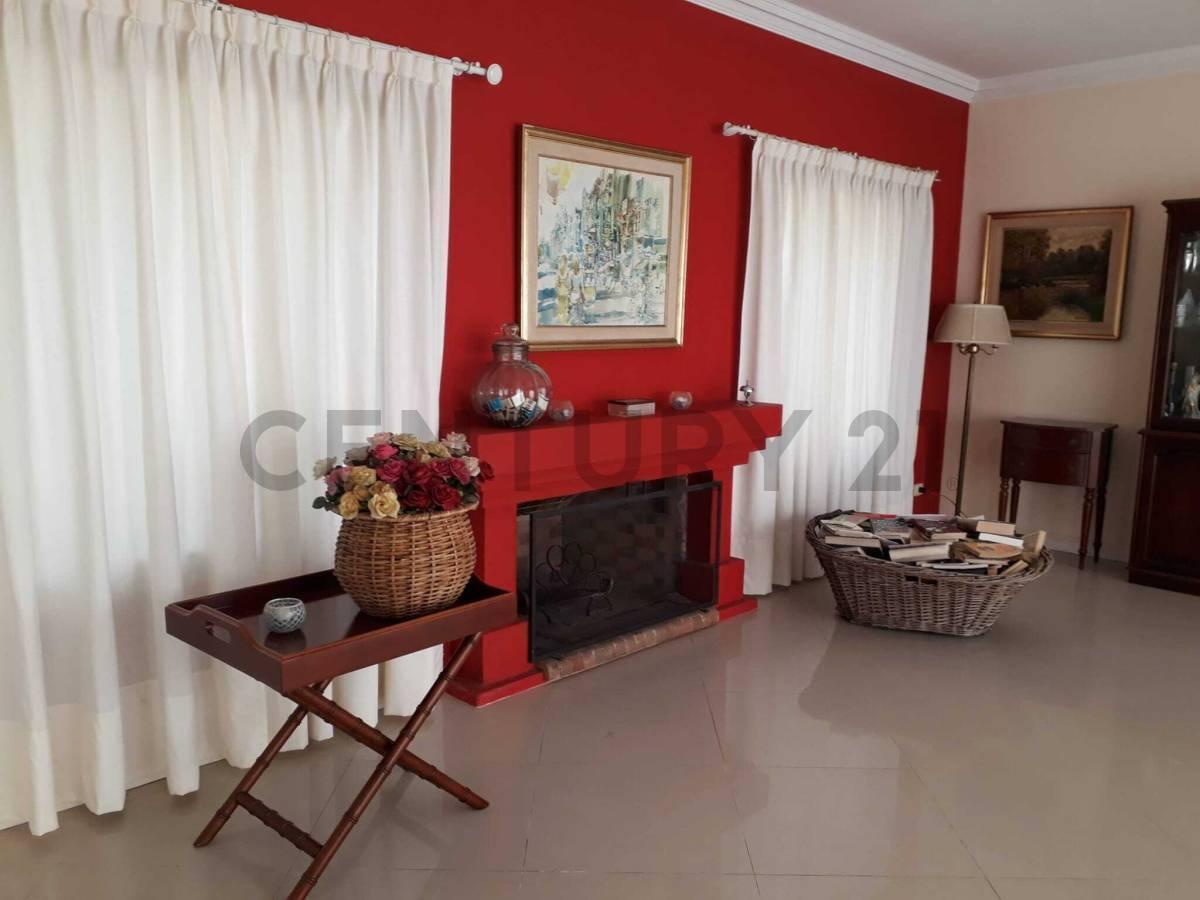 Foto de Casa 5 ambientes 250 superficie lote 600 metros, con pileta y, imagen 3