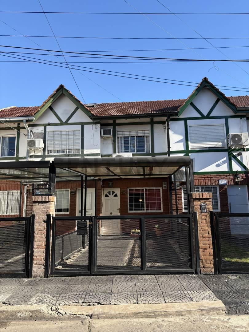 Foto de TRIPLEX 4 AMBIENTES EN VENTA EN VILLA SARMIENTO, imagen 4