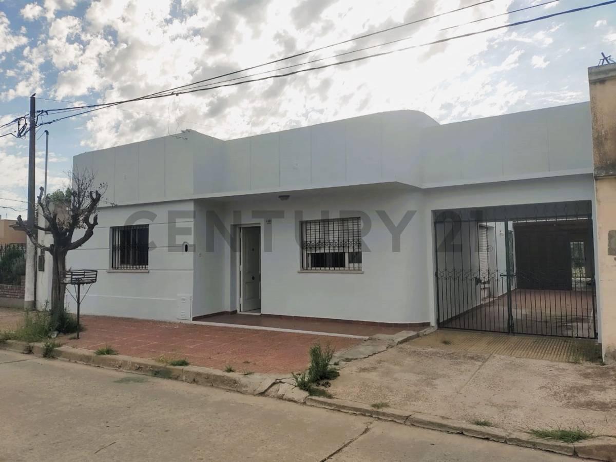 Foto de CASA EN VENTA EN EL CENTRO DE CARMEN DE ARECO, imagen 1
