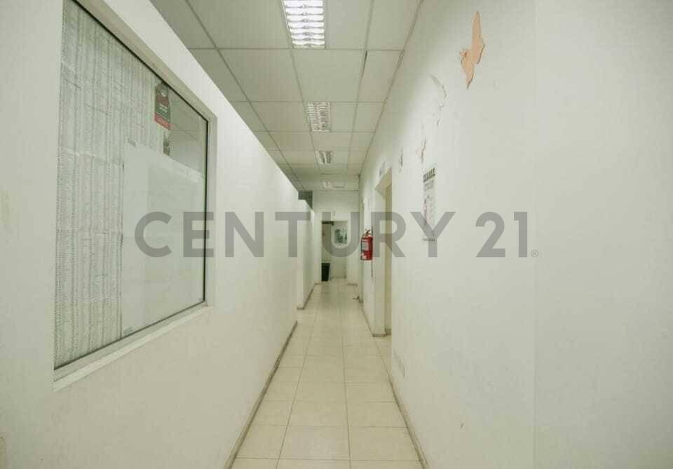 Foto de Venta de moderno Local comercial con renta, ideal inversor, Pilar, imagen 3