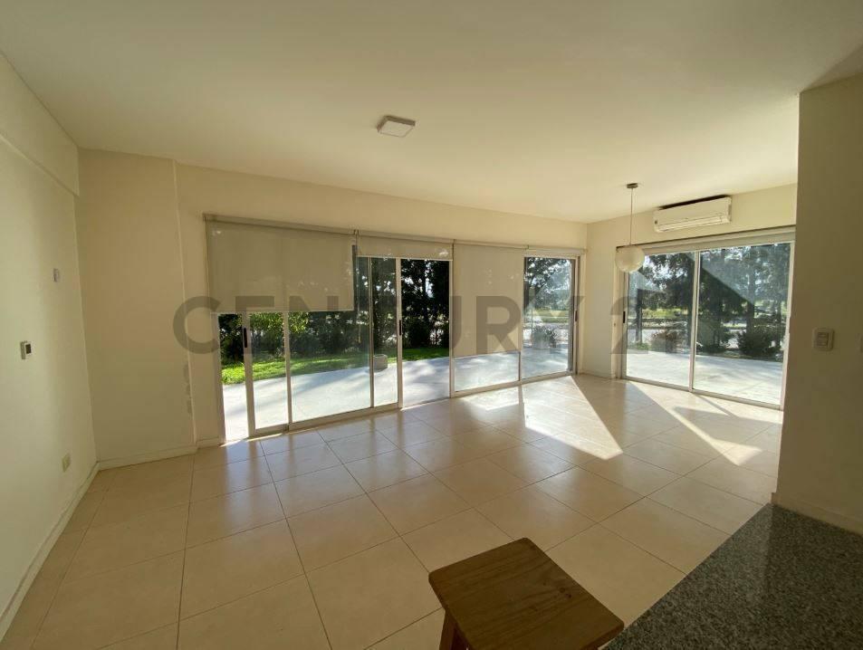 Foto de 3 ambientes en PB con jardín propio y 2 cocheras en El Palmar Nordelta, imagen 4