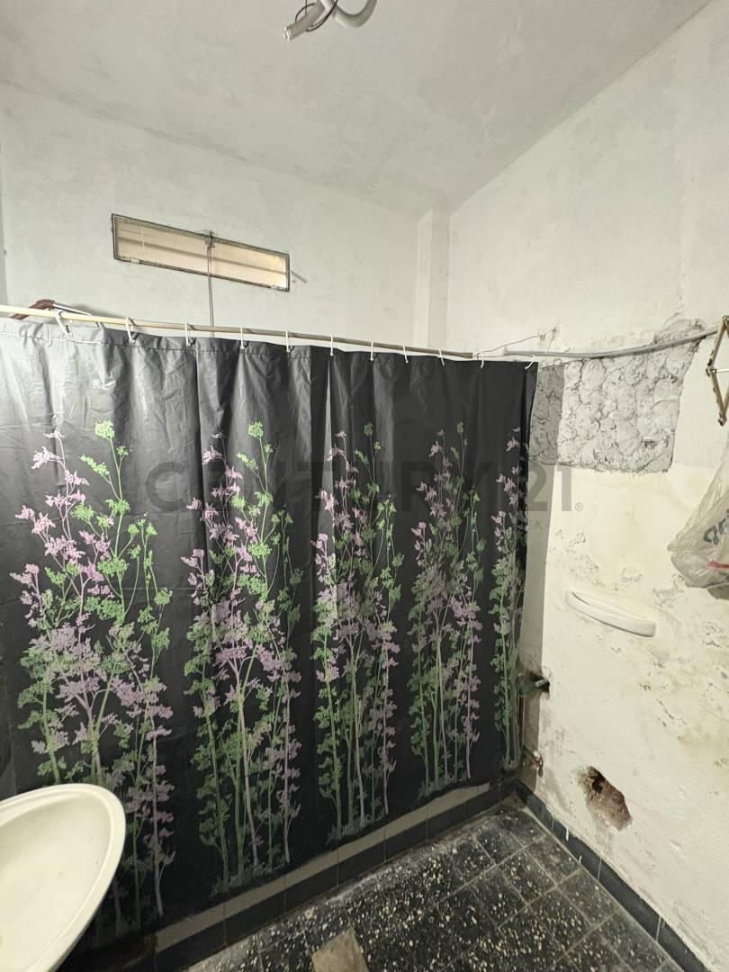 Foto de Casa Multifamiliar 6 Ambientes en Venta en Rafael Castillo, imagen 4