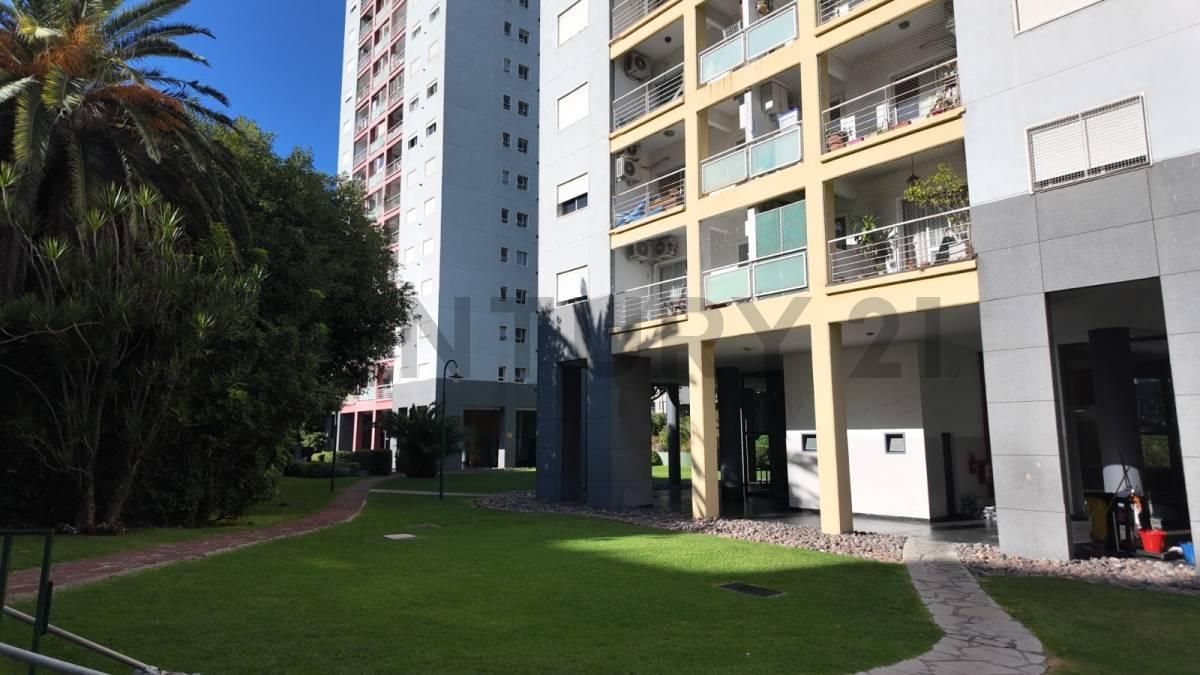 Foto de COGHLAN DEPTO 2 AMBIENTES CON BALCON MUY LUMINOSO, imagen 4