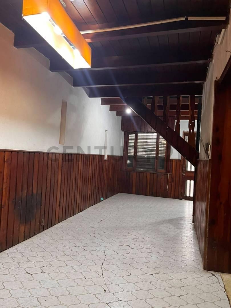 Foto de VENTA DE CASA 6 AMBIENTES EN J.CPAZ(APT.CREDITO)-COCHERA-6CUADRAS, imagen 5