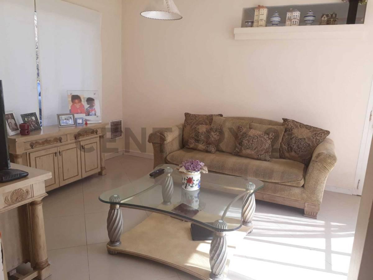 Foto de Casa 5 ambientes 250 superficie lote 600 metros, con pileta y, imagen 2