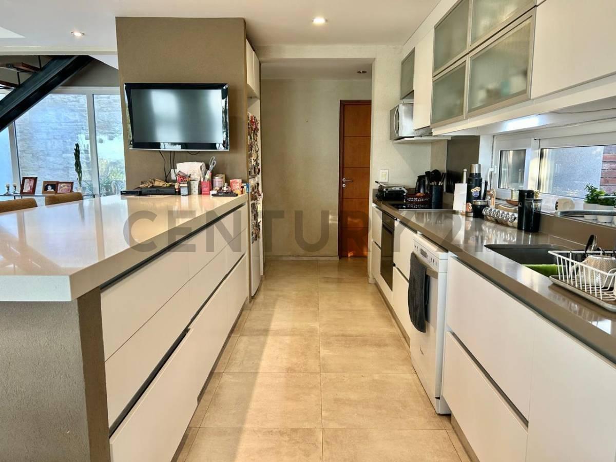 Foto de Casa en Venta en El Cantón Puerto | Vista a la Laguna | Pileta | 3, imagen 2