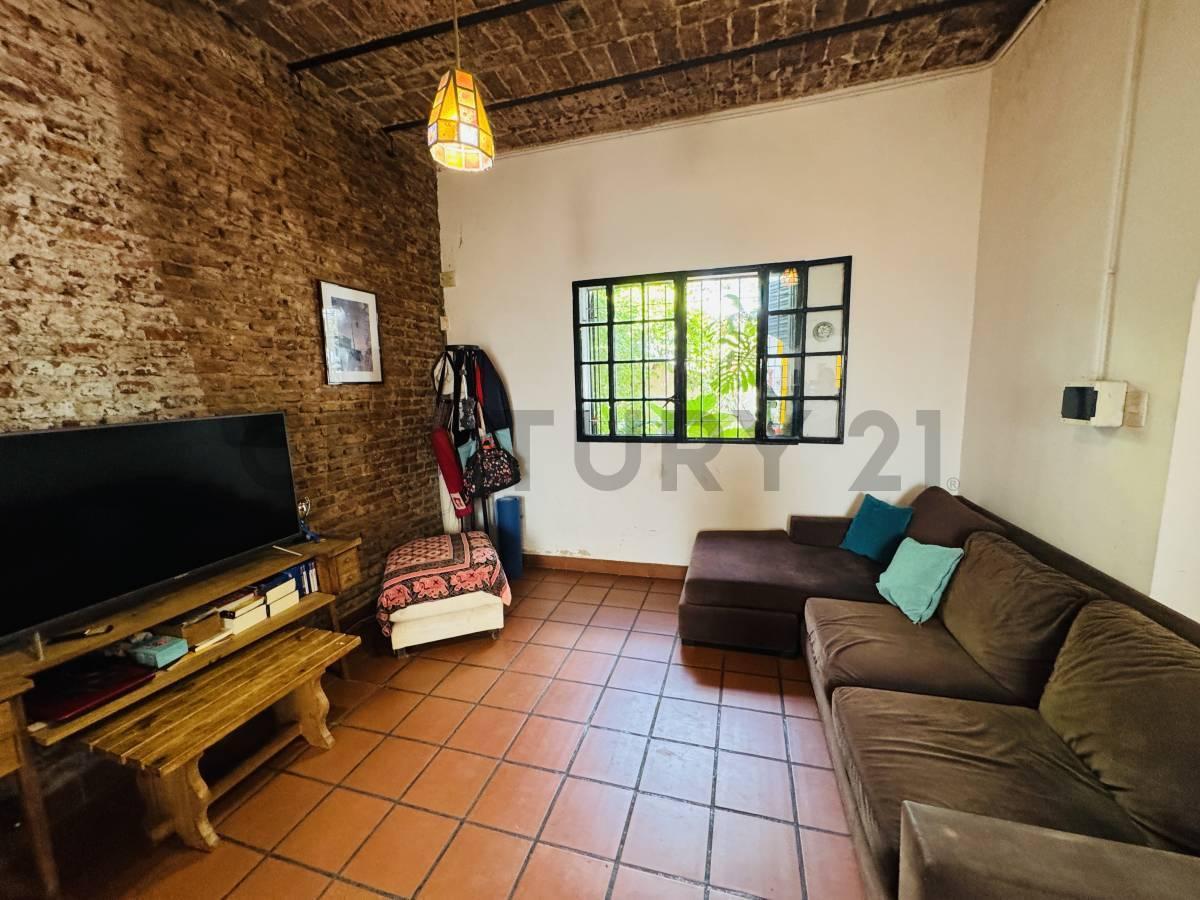 Foto de VENTA CASA 4 AMBIENTES,AMPLIO PATIO CON PARRILLA EN VICENTE LOPEZ, imagen 3