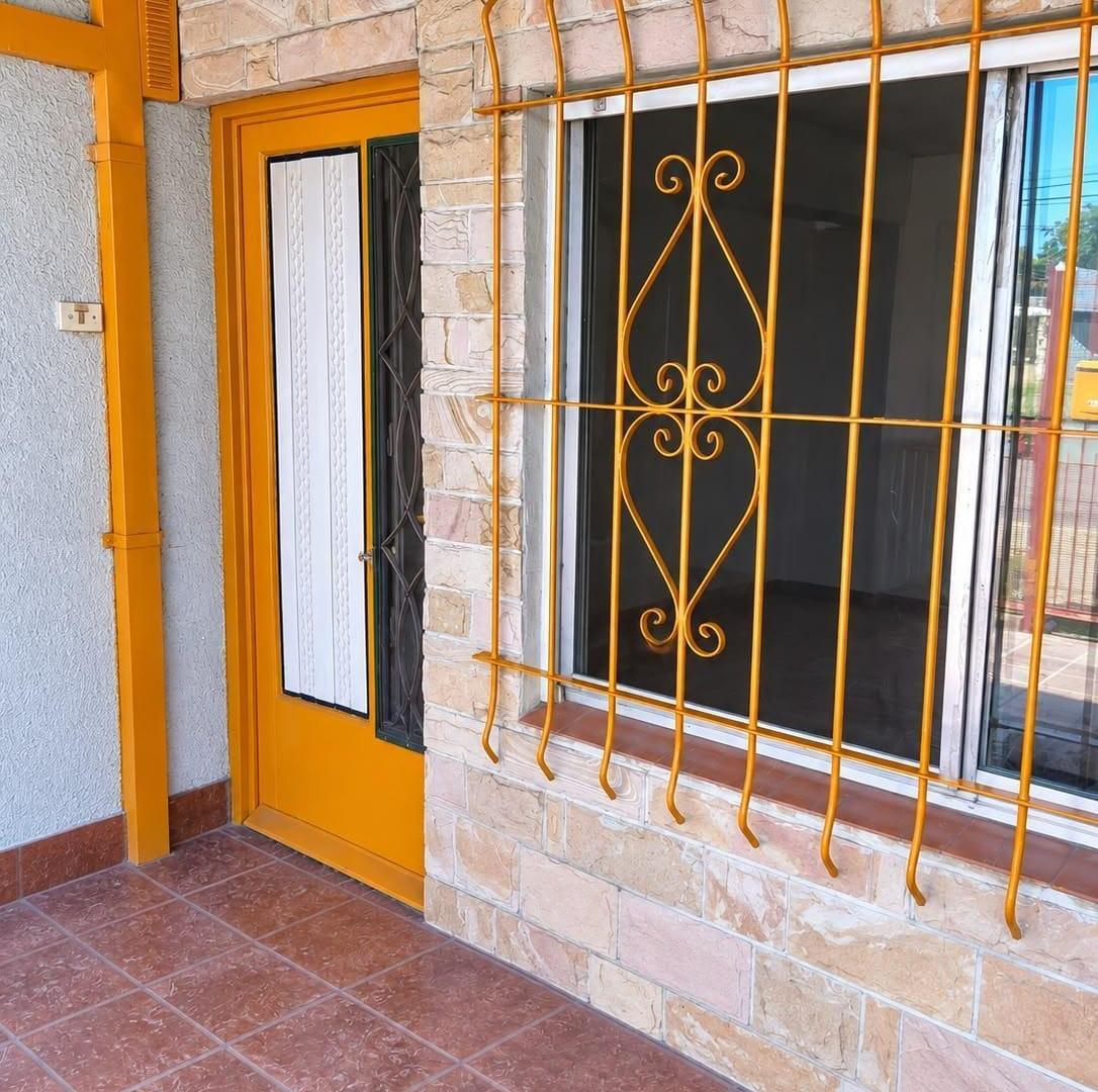 Foto de VENTA CASA 4 AMBIENTES CON 2 LOCALES – EL TALAR, TIGRE – SOBRE HIPÓLITO, imagen 3