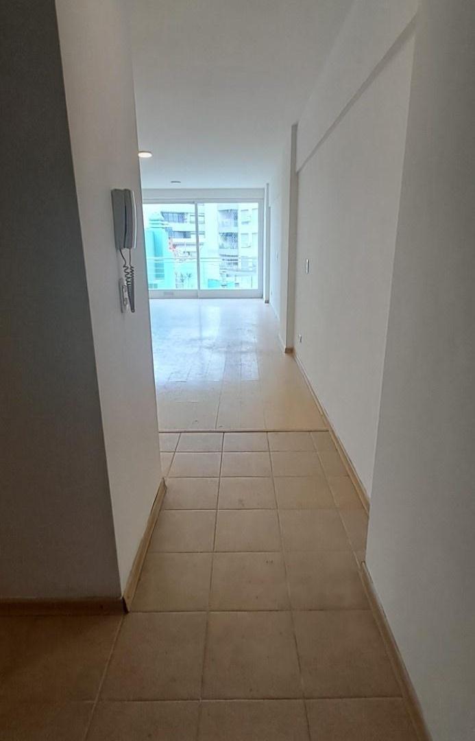 Foto de Departamento en alquiler en Villa del Parque, imagen 1