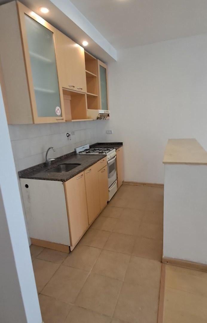 Foto de Departamento en alquiler en Villa del Parque, imagen 2