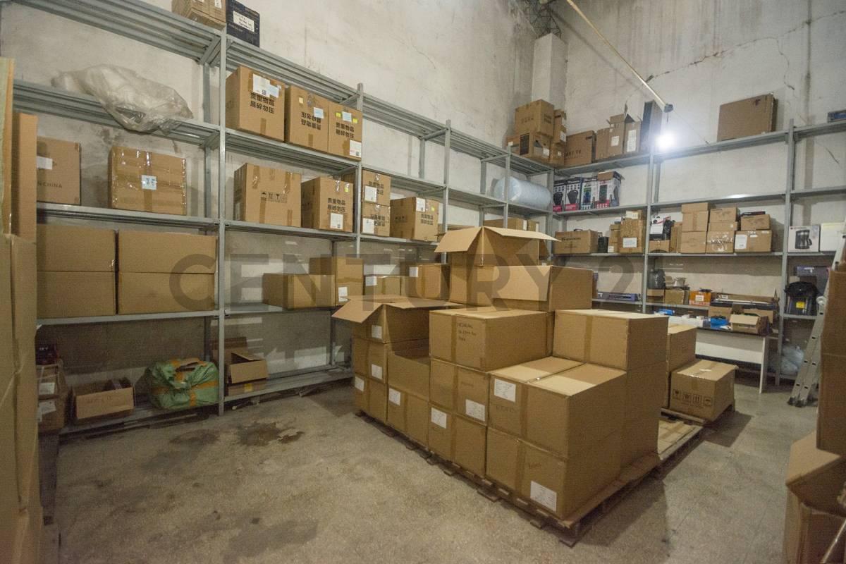 Foto de EDIFICIO COMERCIAL ÚNICO - OFICINAS, DEPÓSITO ALTURA Y FABRICA en, imagen 2