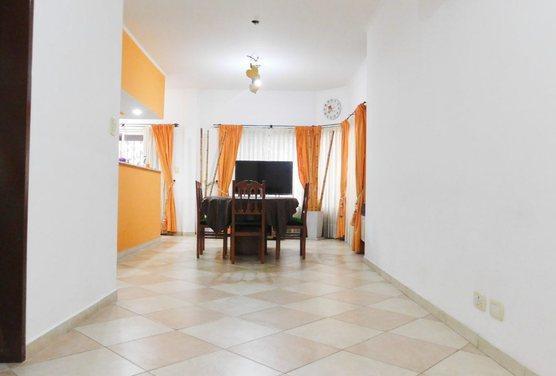 Foto de Casa en venta 5 ambientes en Castelar, imagen 2