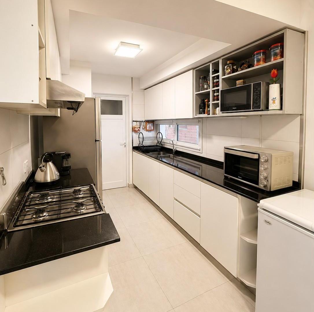 Foto de Departamento 3 ambientes moderno con cochera y baulera, imagen 2