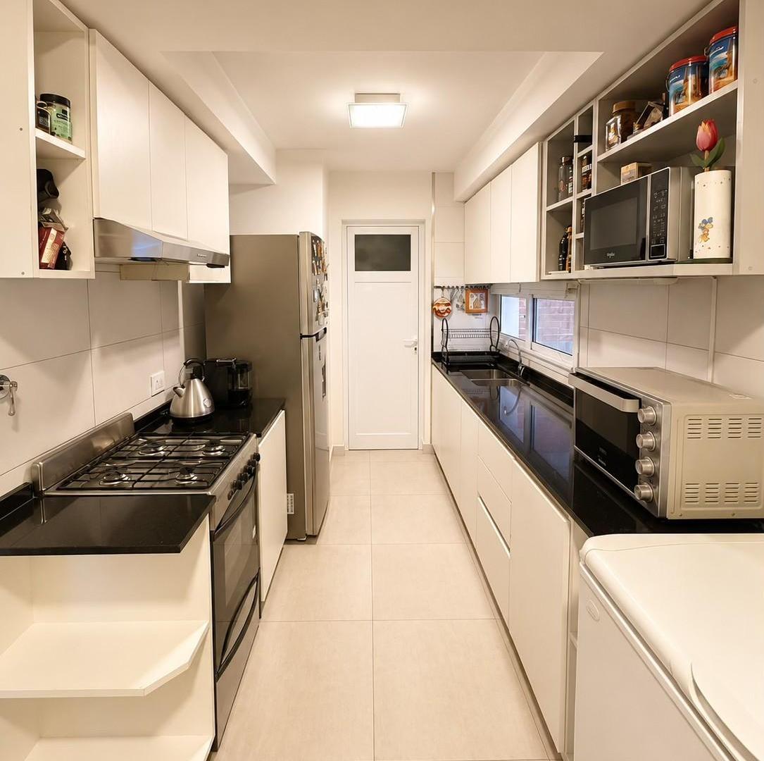 Foto de Departamento 3 ambientes moderno con cochera y baulera, imagen 1