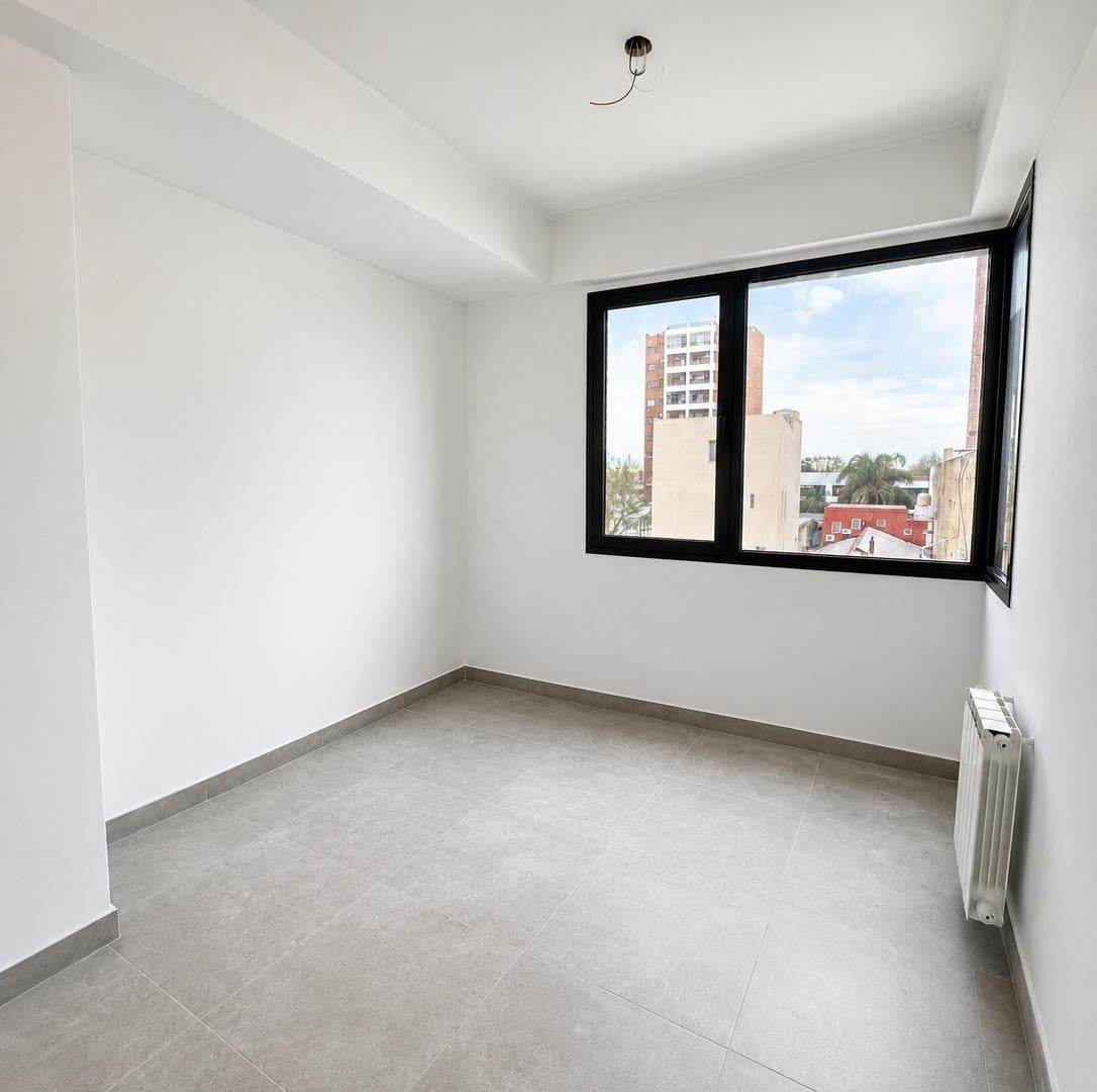 Foto de DEPARTAMENTO 2 AMBIENTES A ESTRENAR CON COCHERA EN QUILMES, imagen 2