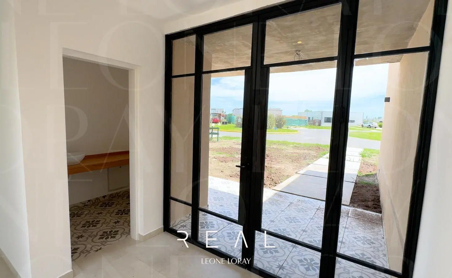 Casa en venta, 5 ambientes, barrio San Sebastian, Pilar, area 11, al lago oportunidad! 4