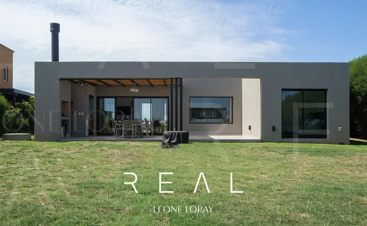 Casa en venta a la laguna en el barrio San Sebastian, Pilar 4