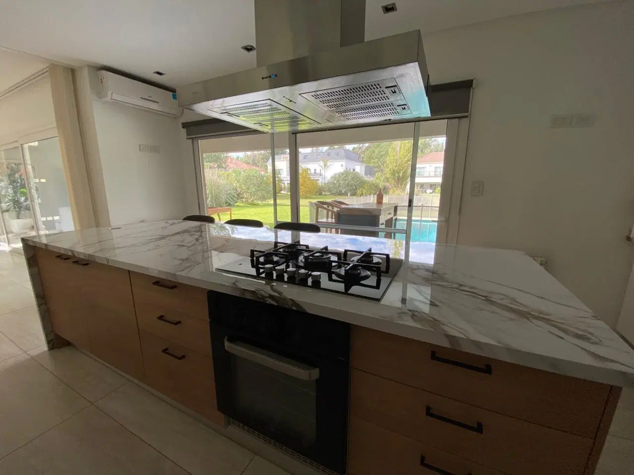 Casa en venta,  7 ambientes, Saint Thomas Este Oeste, Canning 4